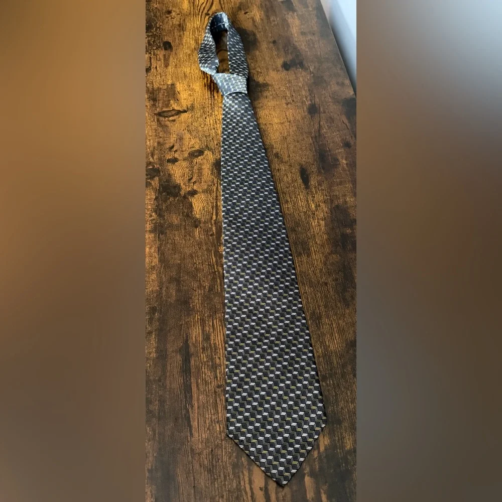Mara by Countess Mara Silk Tie – Geometric Pattern